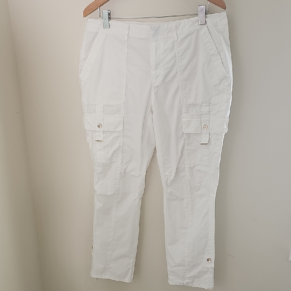 White House Black Market Womens Crisp White Cargo Pants.size 12